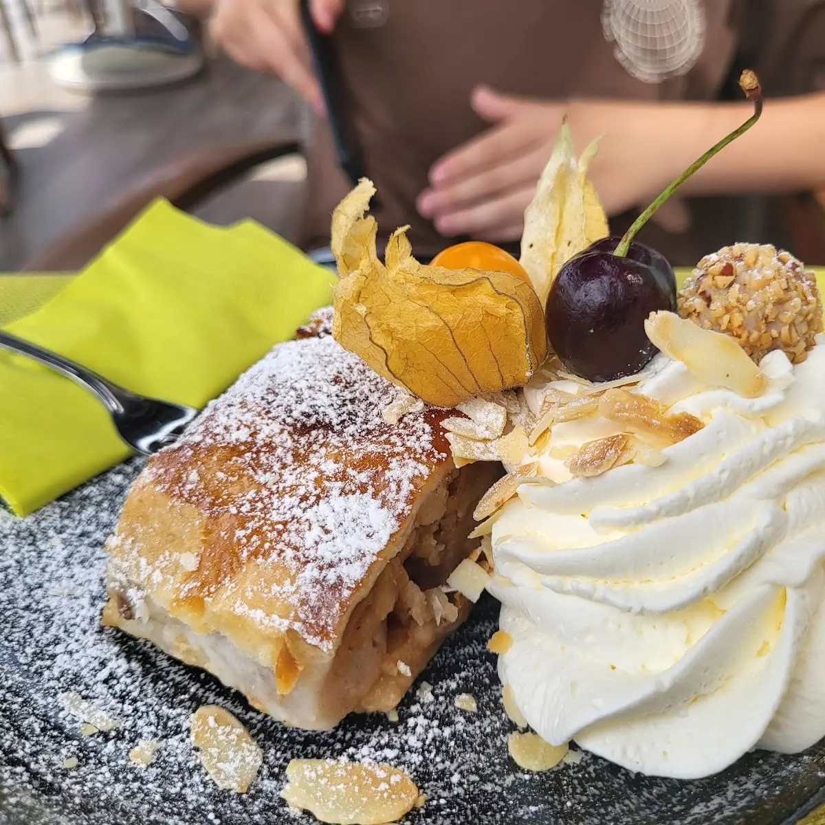 Apfelstrudel