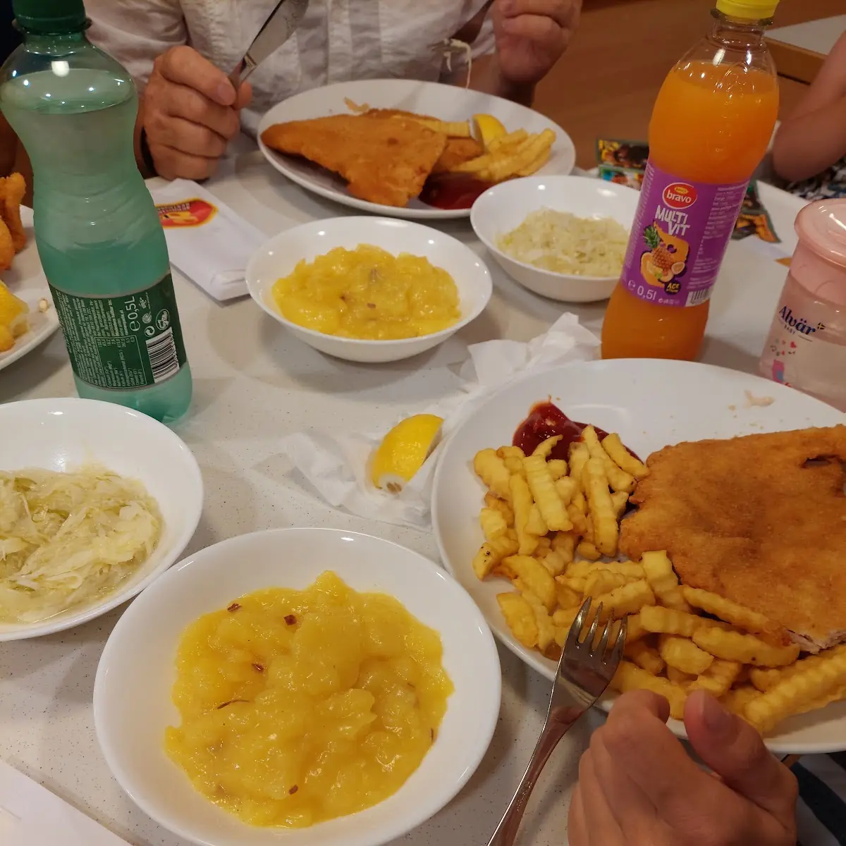 Surschnitzel Mit Kartoffelsalat