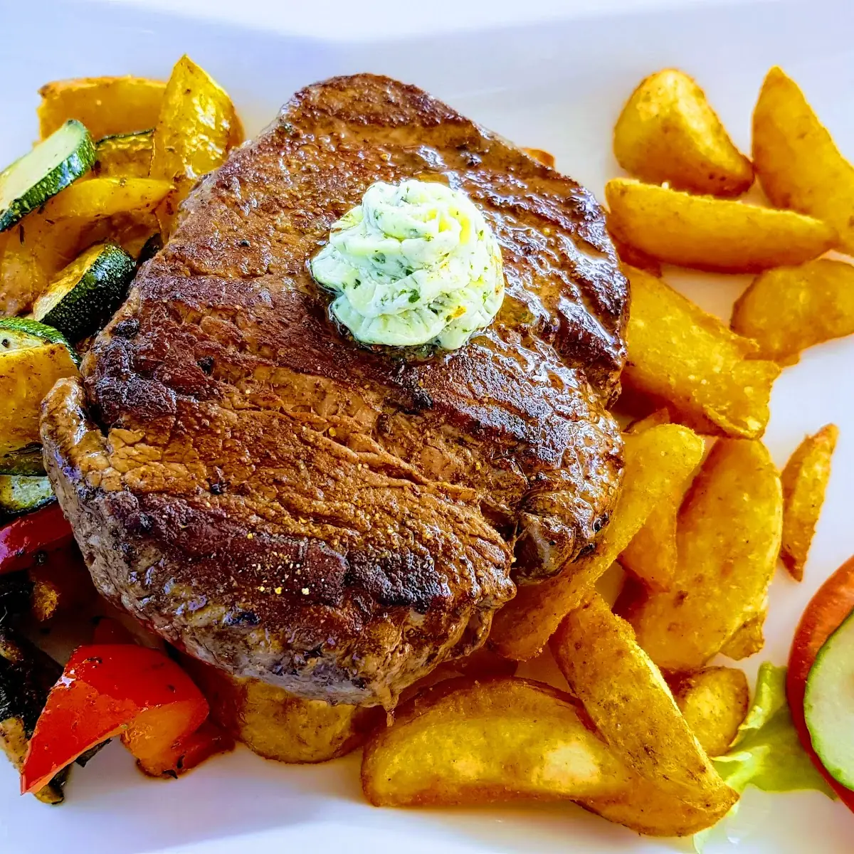Steak with Potato Wedges