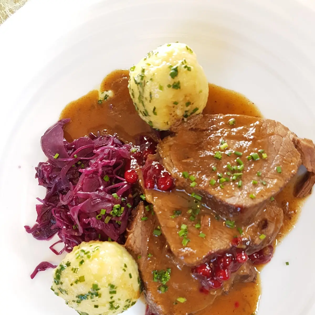 Kalbshaxe Erdäpfelknödel