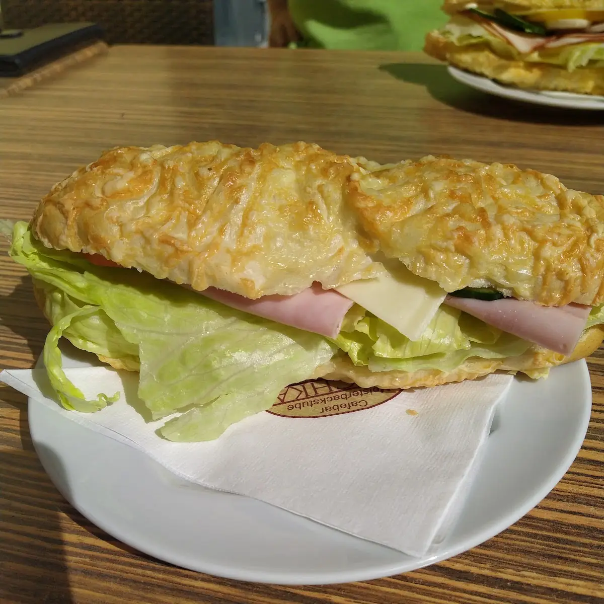 Gefülltes Käsestangerl