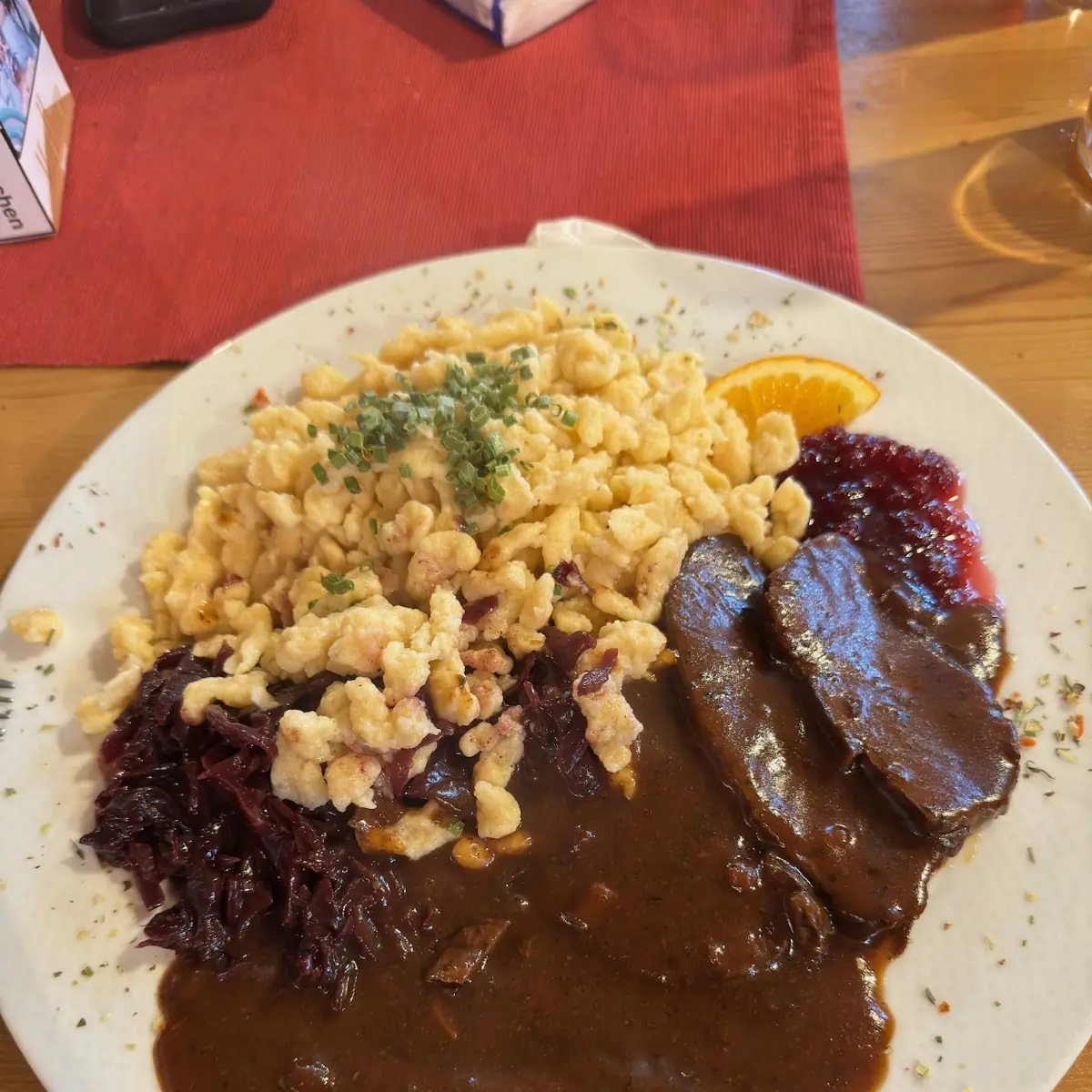Hirschbraten Und Blaukraut