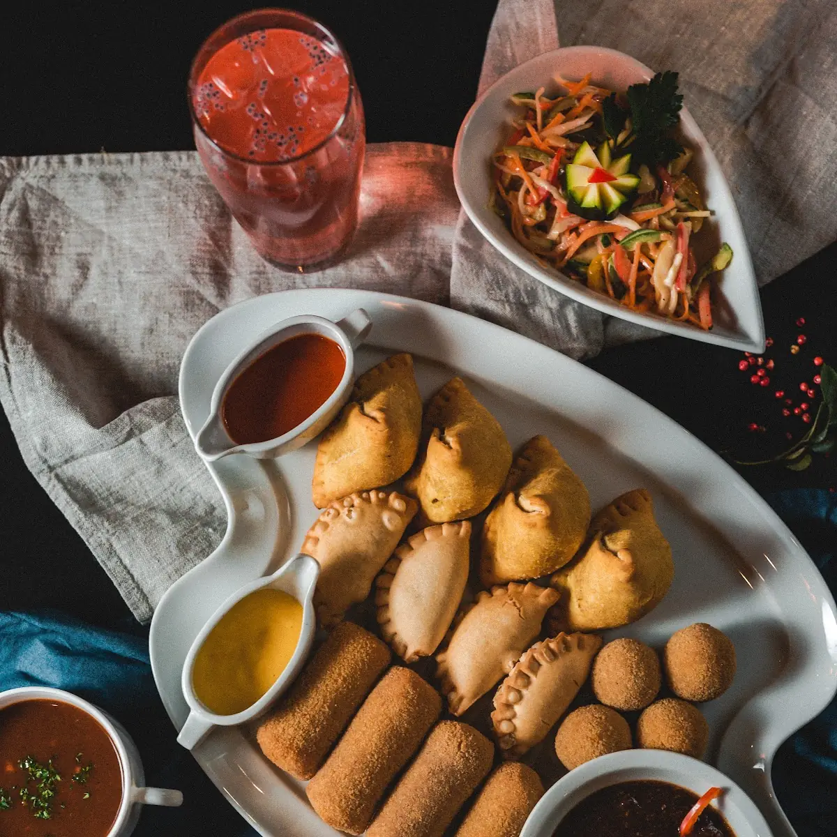 Samosa Mit Paprika-sauce