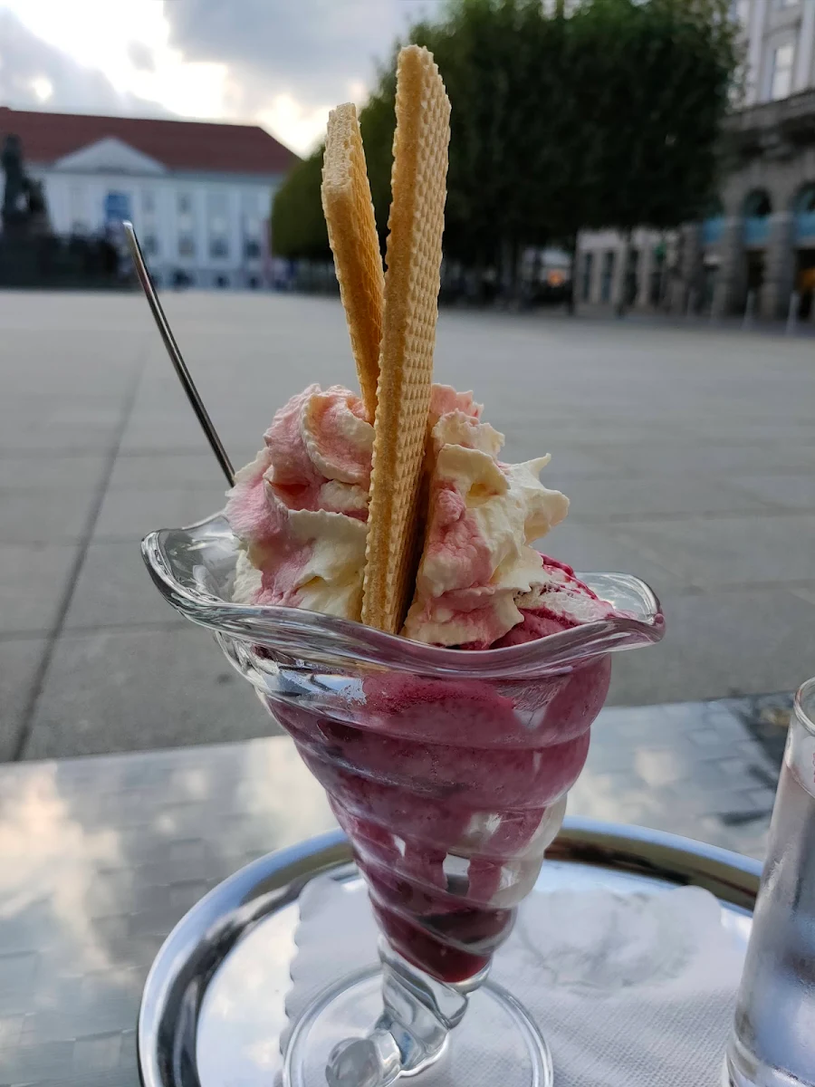 Amarenabecher