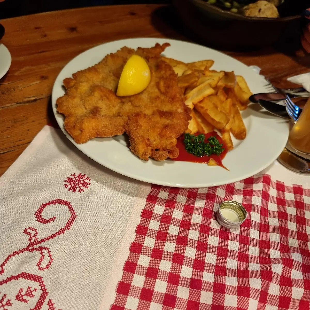 Schnitzel Mit Pommes Frites