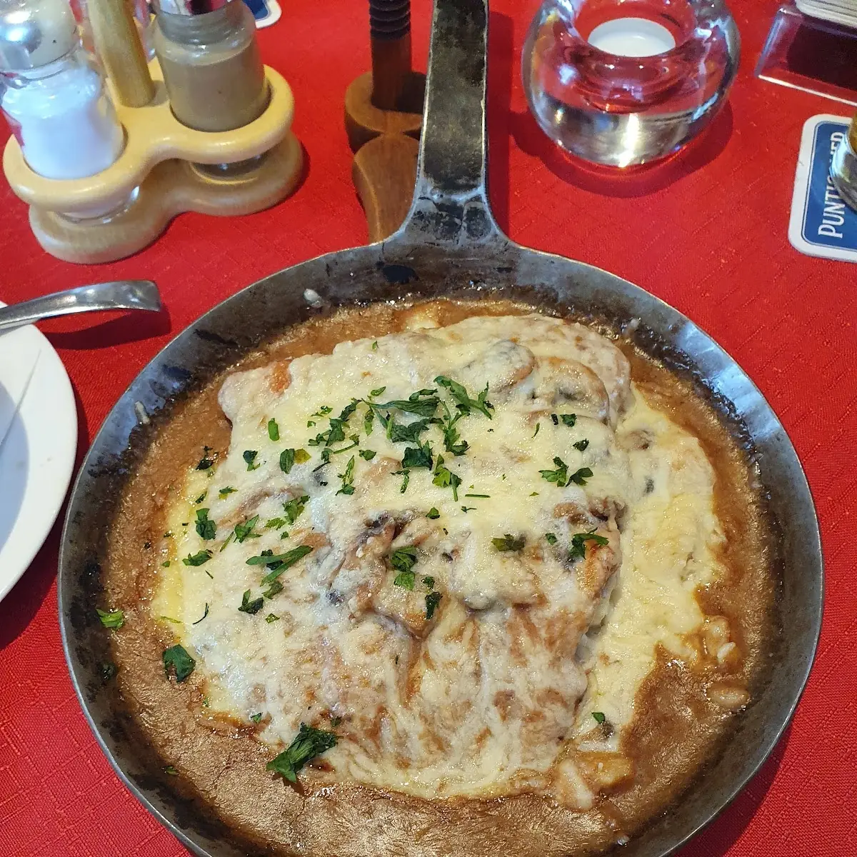 Champignonschnitzel Mit Käse Überbacken Und Spätzle