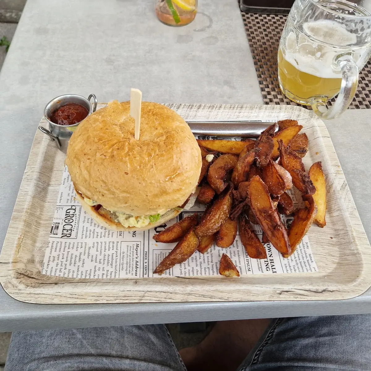 Spezial Burger Mit Blauschimmelkäse