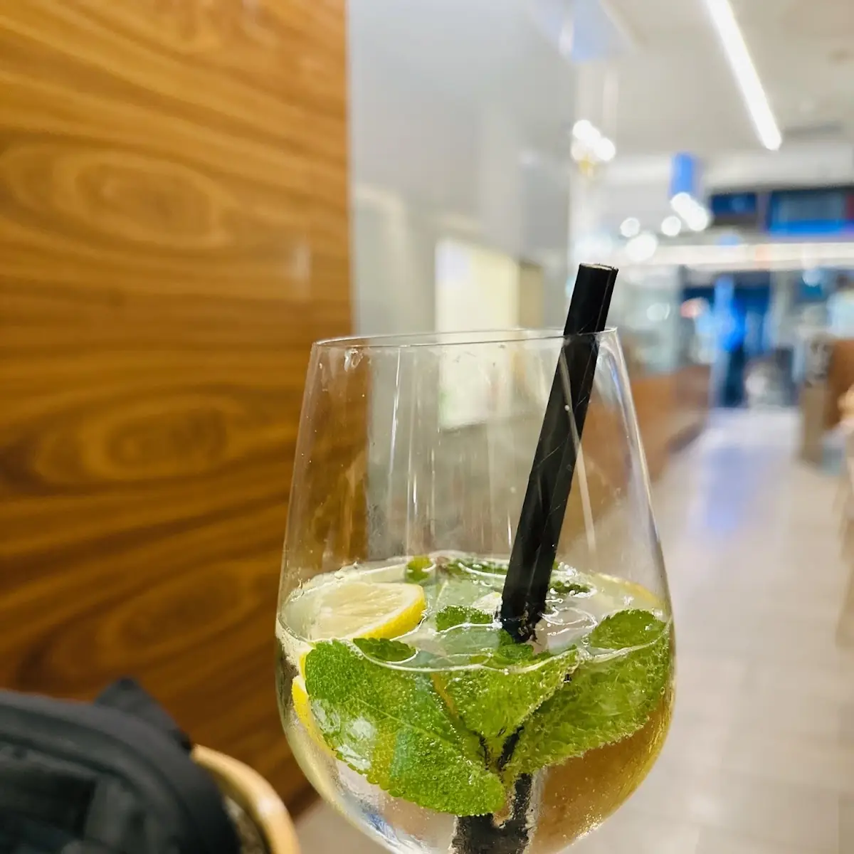 Weisswein Gespritzt