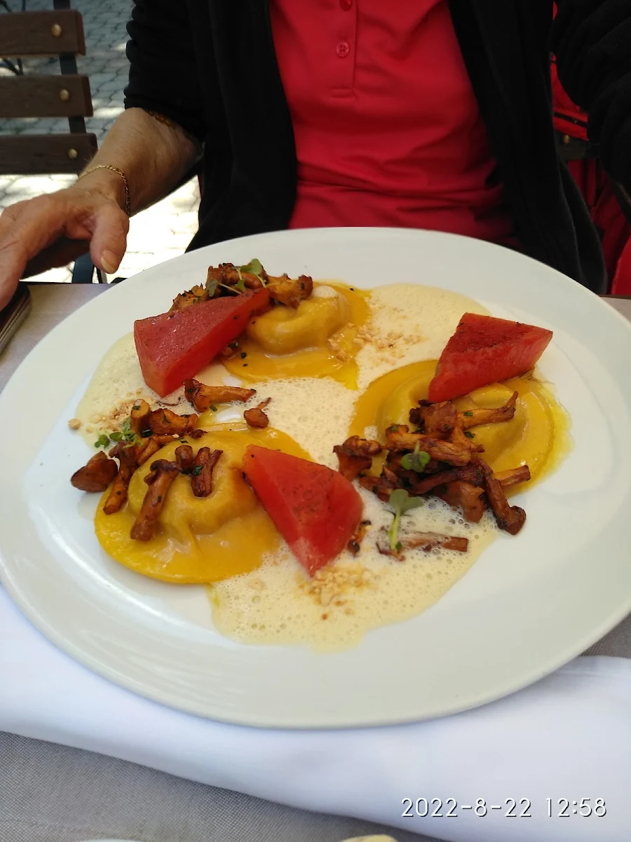 Spinat Schluzkrapfen Wasabischaum Pfifferlinge Gebratene Melone