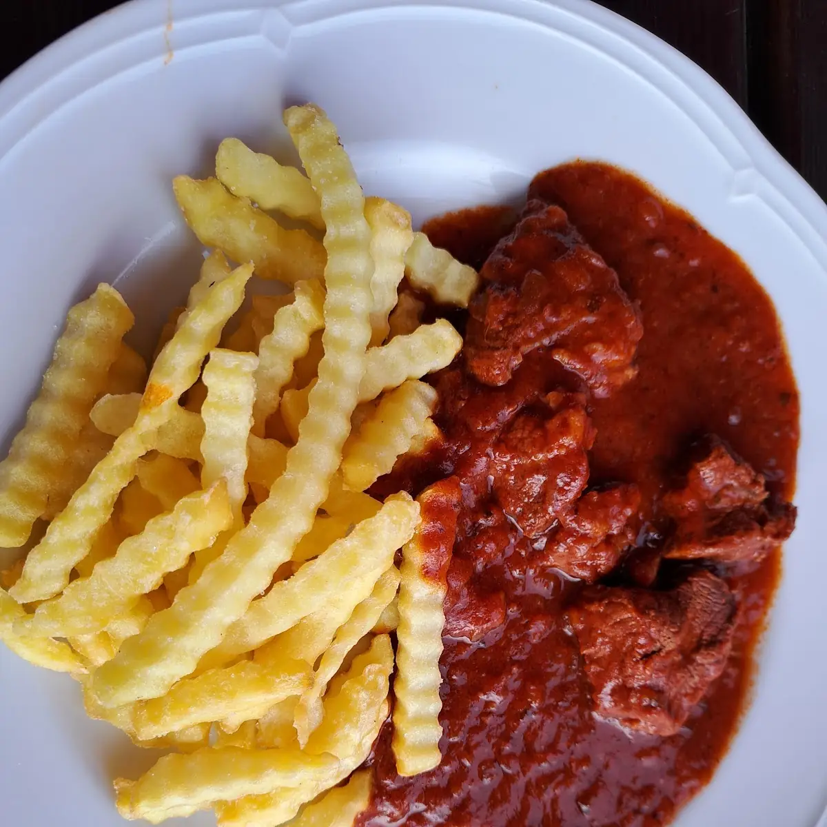 Goulash Mits Pommes Frites