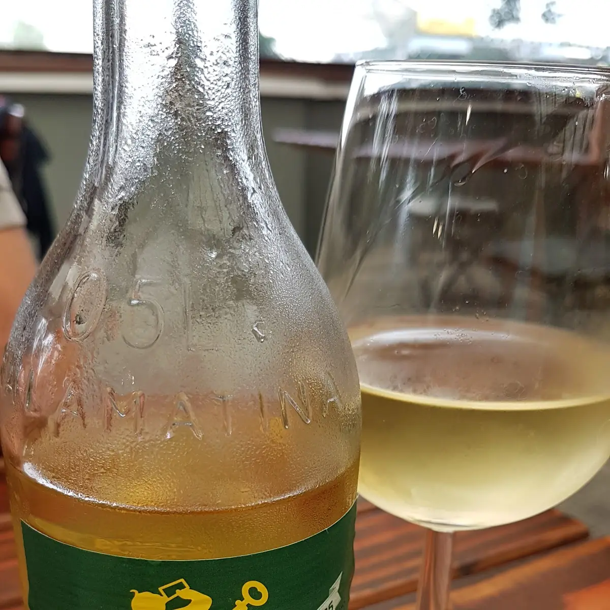 Retsina Malamatina