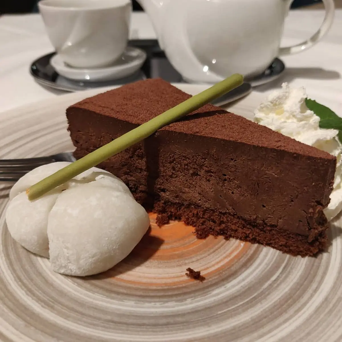 Schokomousse Torte