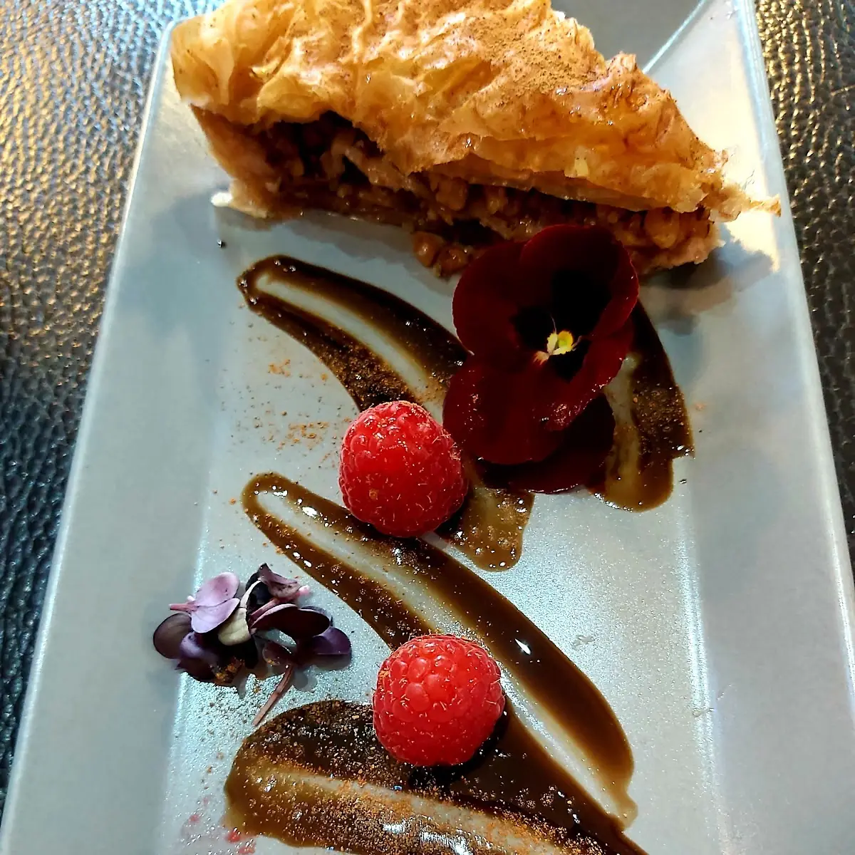 Baklava, Gyros Hellas