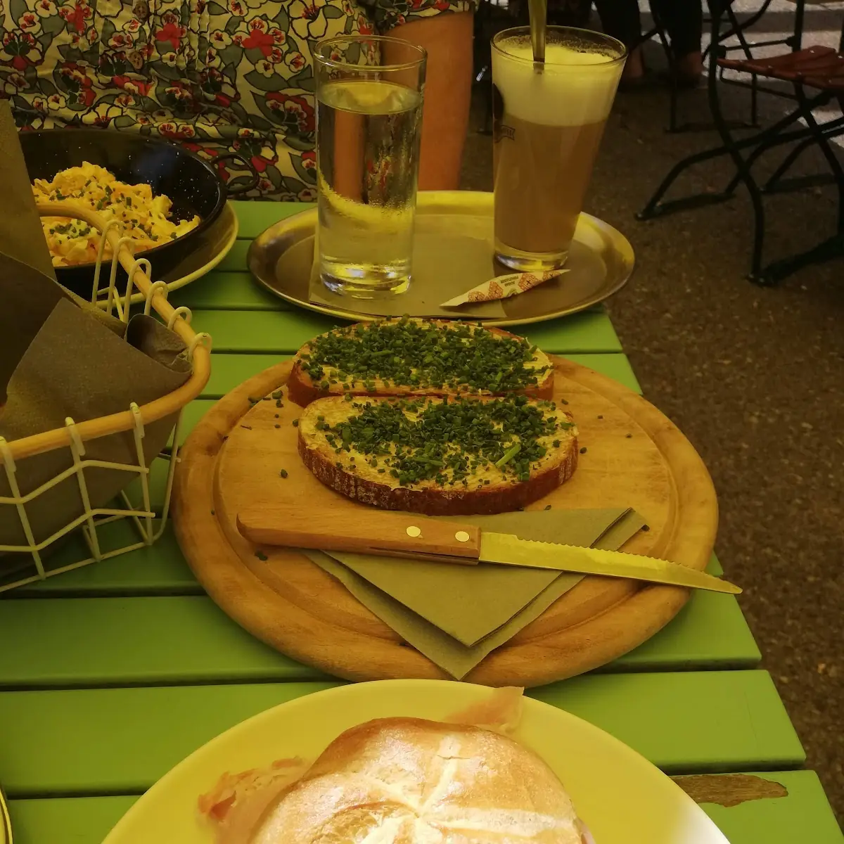 Buttersemmerl Mit Schinken Butterbrot Mit Schnittlauch