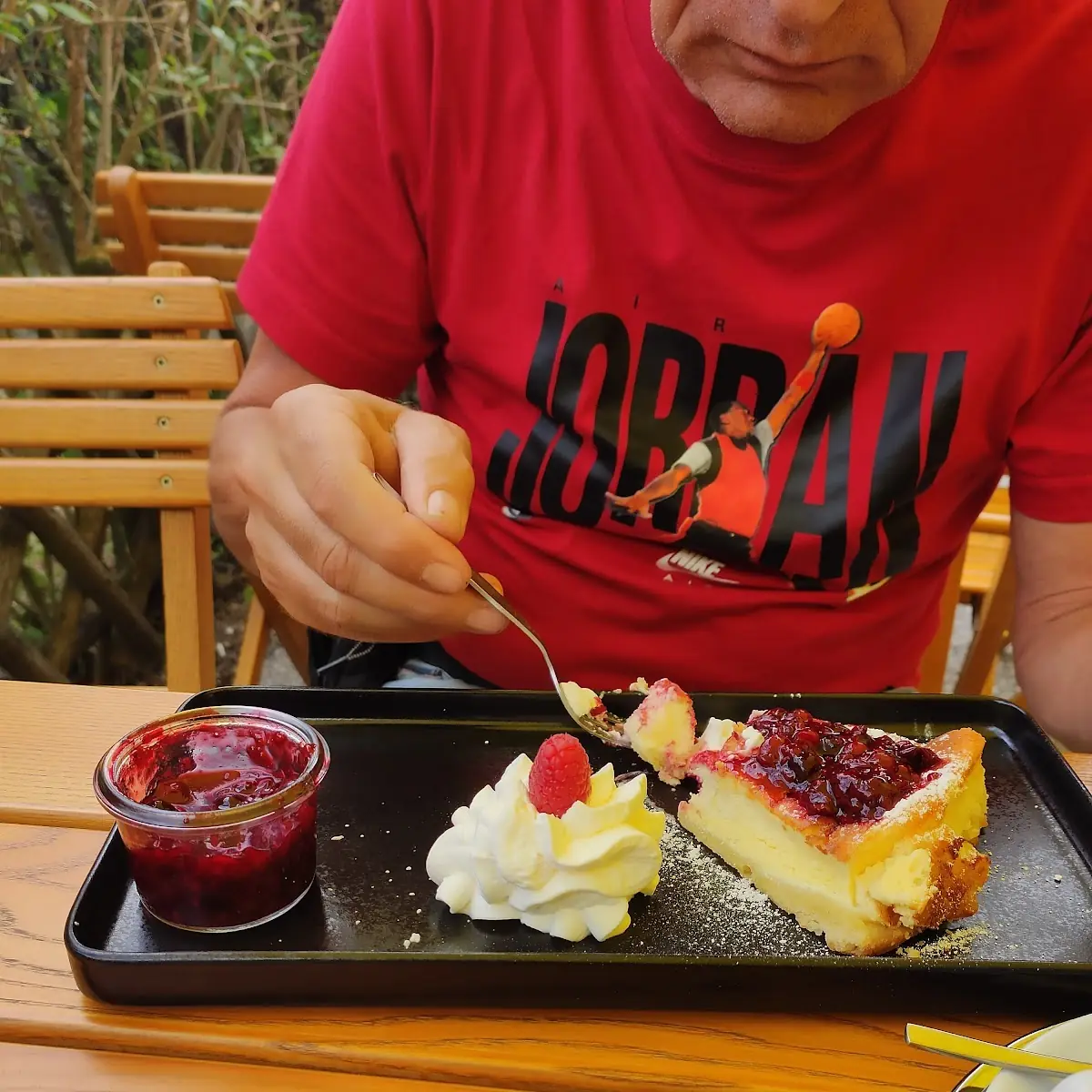 Sajttorta Erdei Gyümölcs Szósszal Käsetorte Mit Waldbeeren