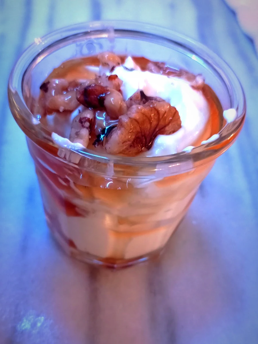Griechischer Joghurt Mit Honig Und Nüssen