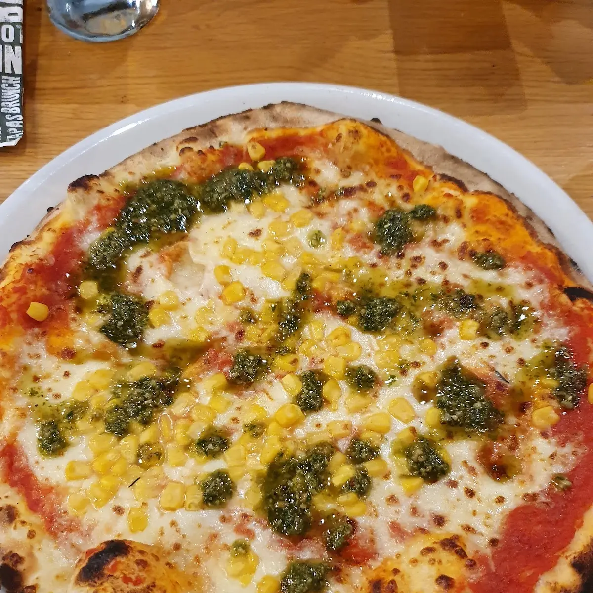 Pizza Margherita Mit Mais & Pesto
