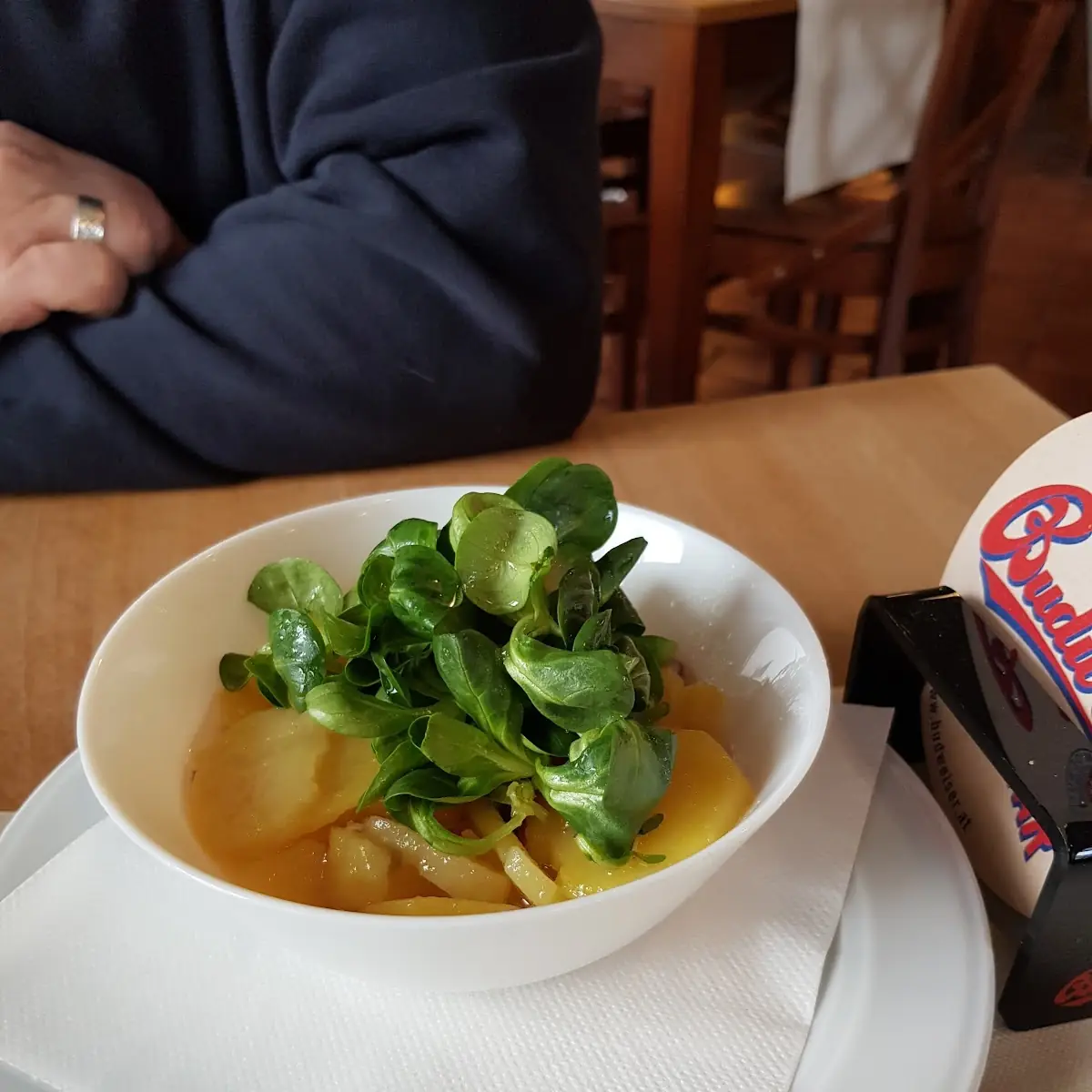 Erdäpfel- Mit Vogerlsalat