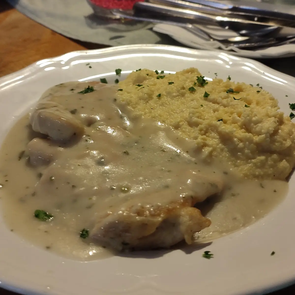 Hühnerfilet Mit Polenta, Reselstube