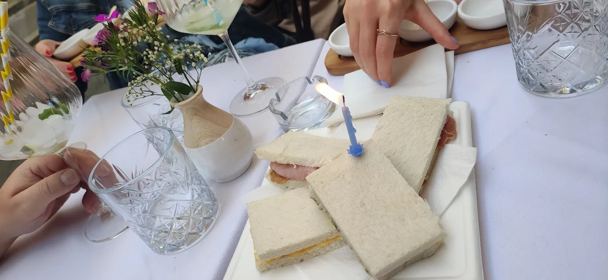 Tramezzini Mit Geburtstagskerze