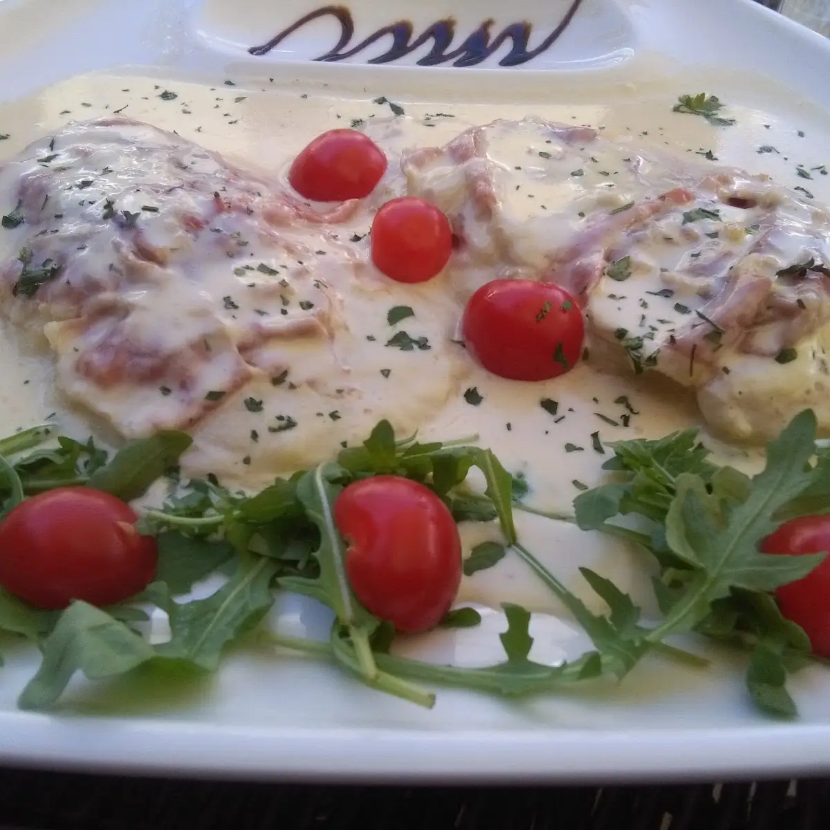 Saltimbocca Di Pollo Mit Braterdapferl, Piccola Italia
