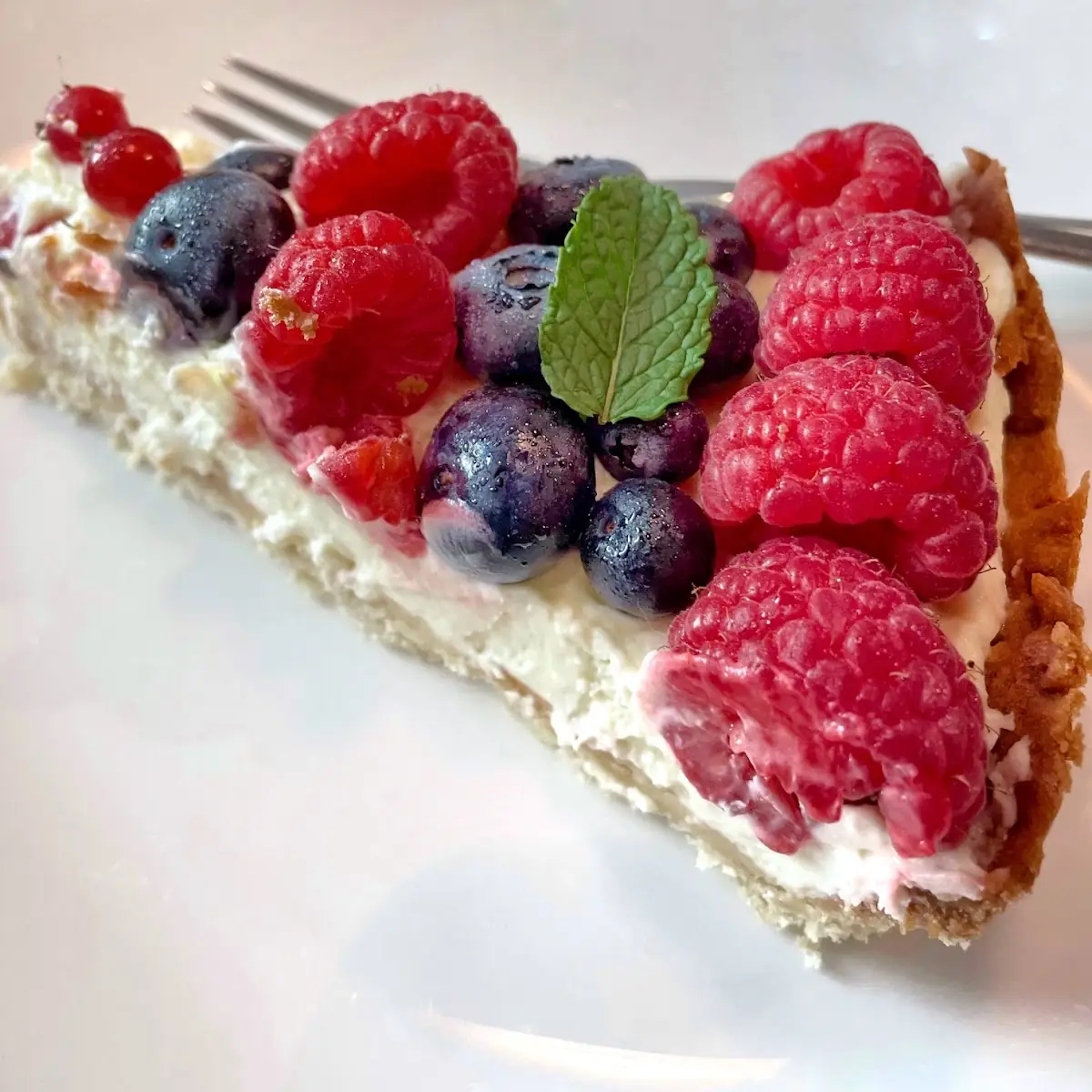 Fruchtschnitte Mit Schlagobersfüllung