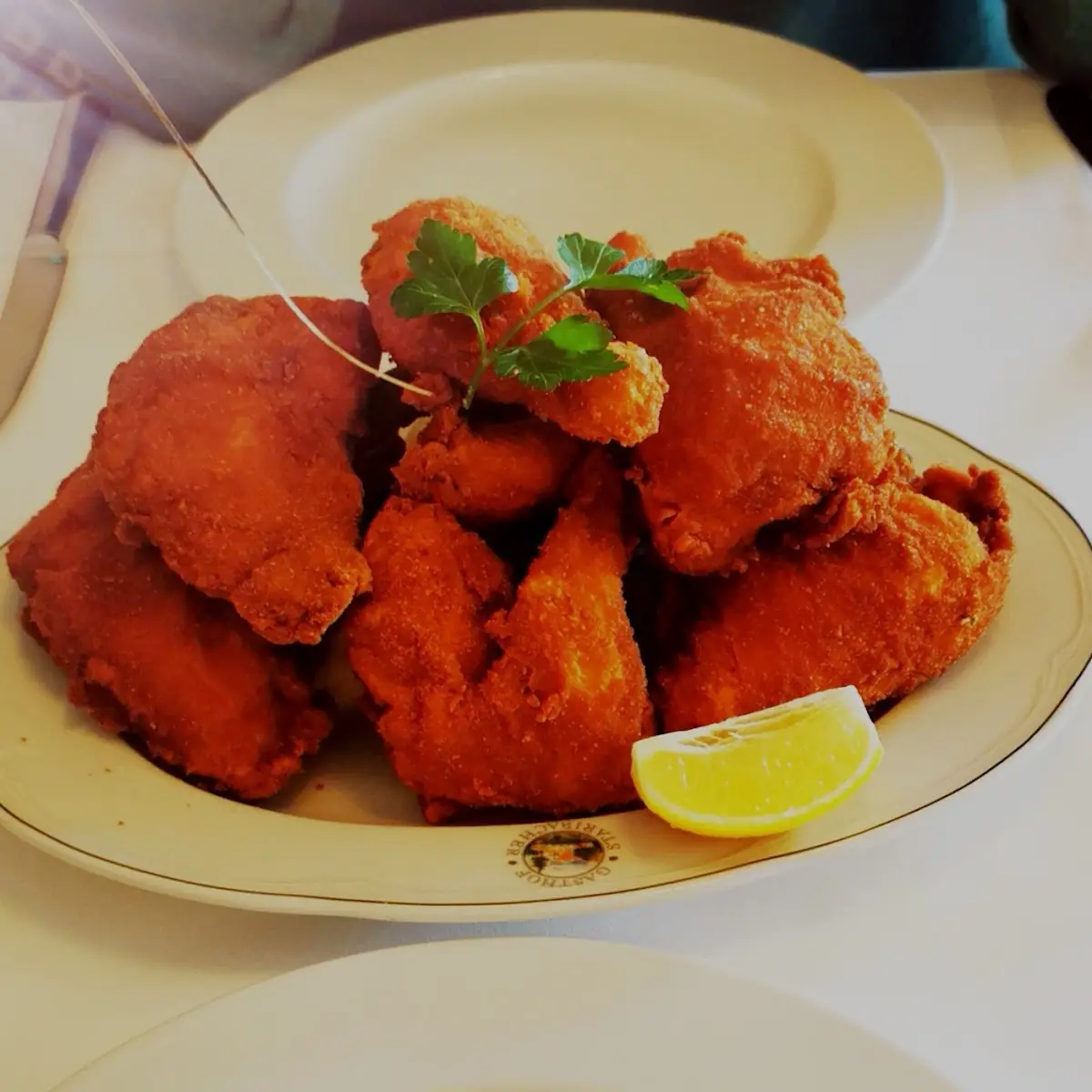 Knuspriges Backhendl