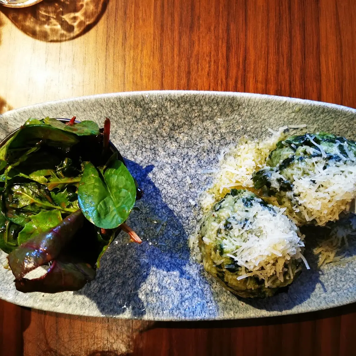 Spinatknödel Mit Parmesan Und Brauner Butter