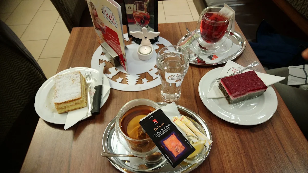 Tee Mit Kuchen