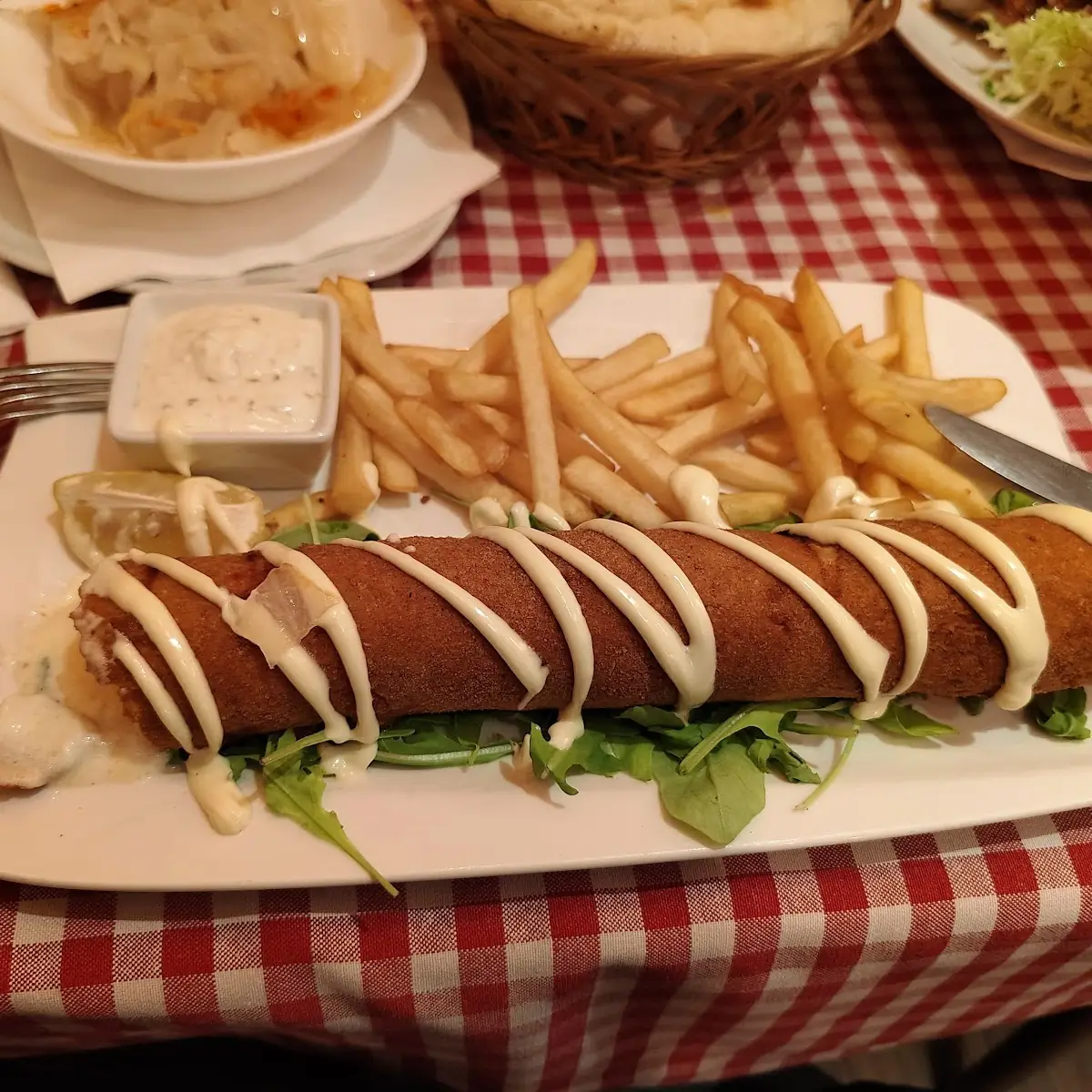Karadjordje Schnitzel Mit Pommes Frites