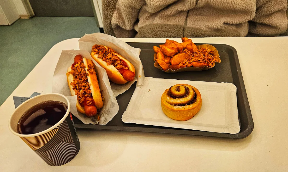 Hot Dog Pommes Zimtschnecke
