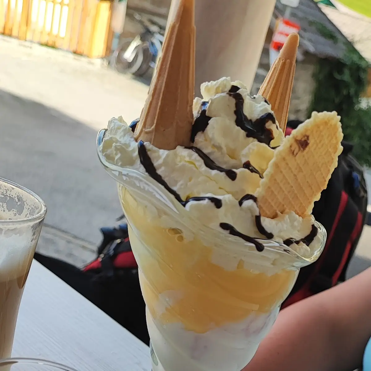 Eierlikör Eisbecher