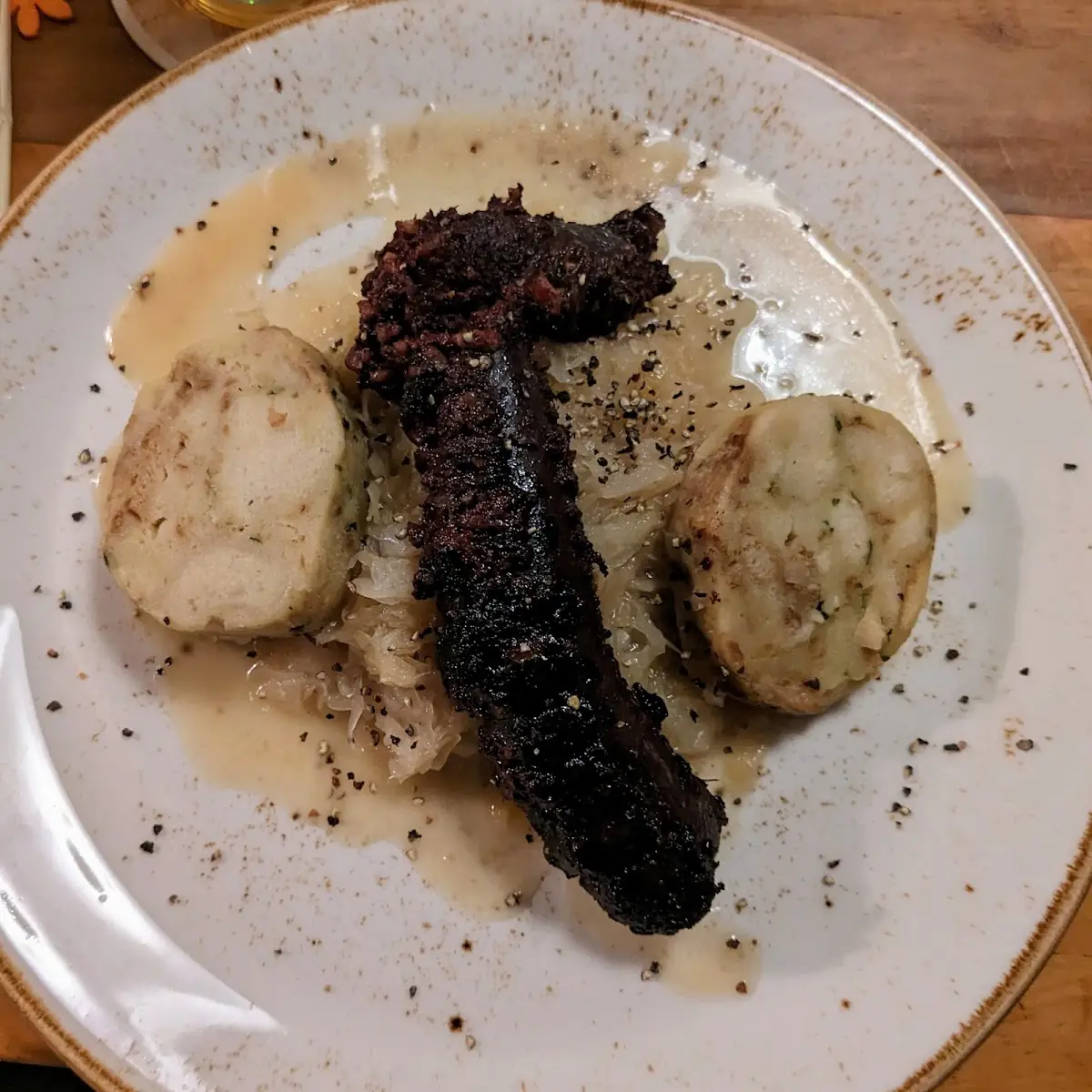 Blunze Mit Sauerkraut