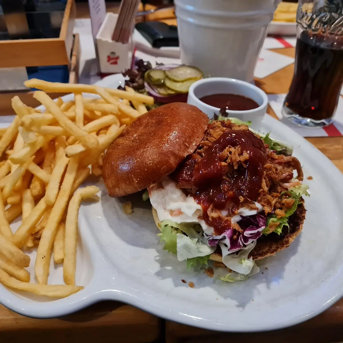 Pulled Pork Burger with BBQ Sauce