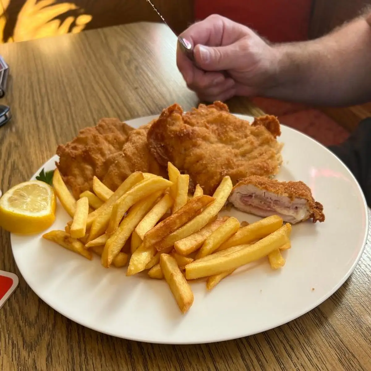 Wiener Schnitzel Und Pommes Frites