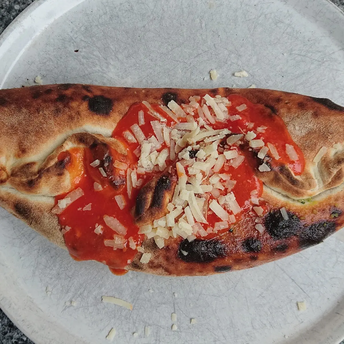 Calzone Alla Napoletana