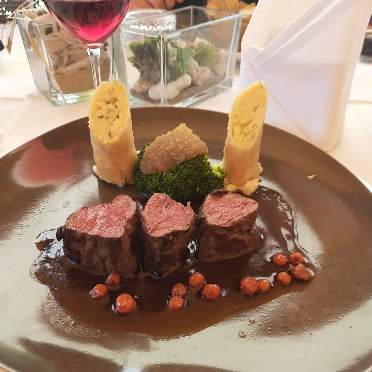Rosagebratenes Hirschfilet