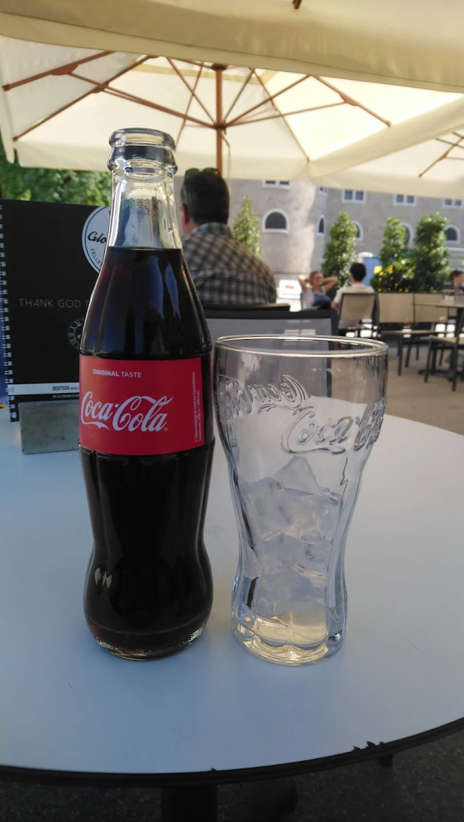 Cola
