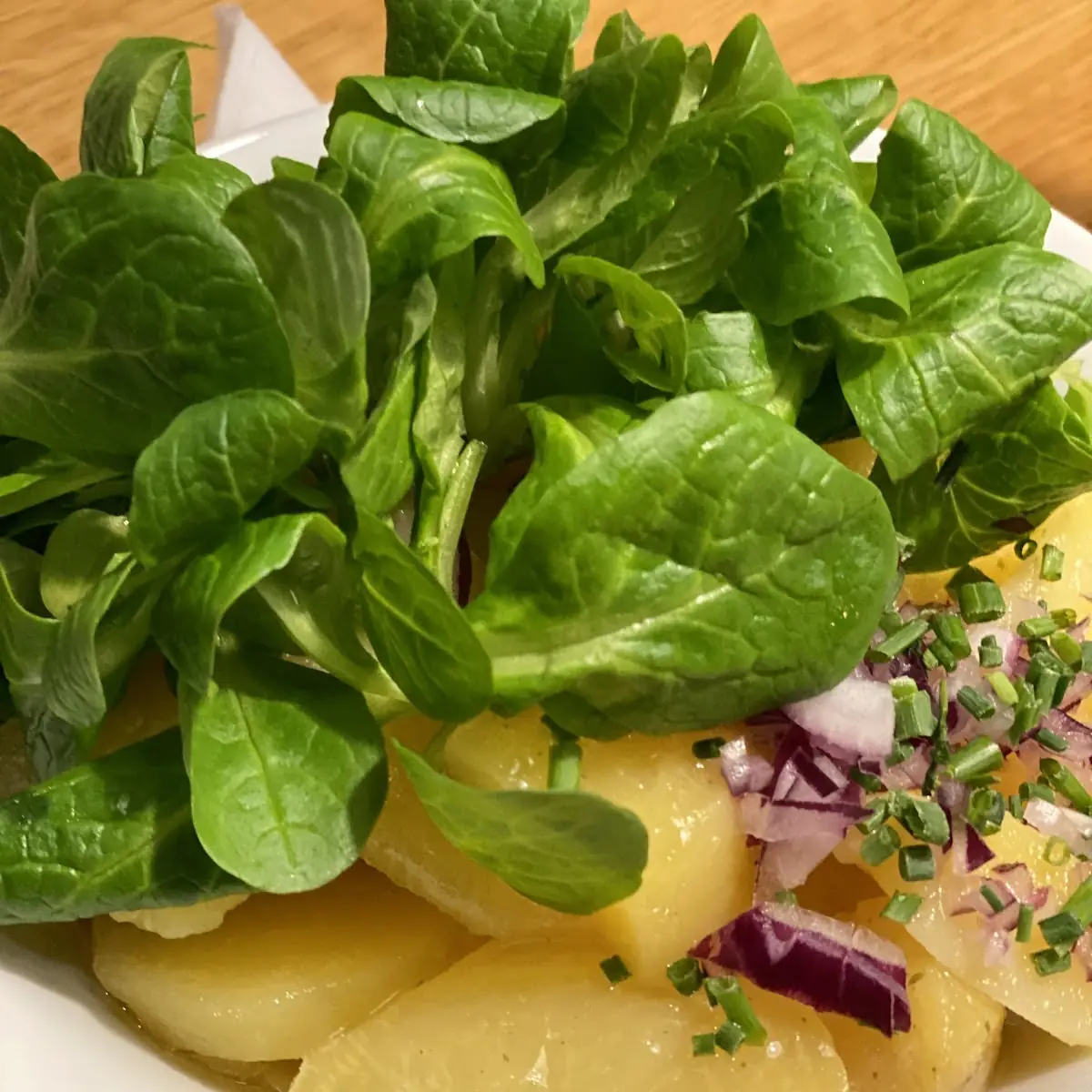 Erdäpfel-vogerlsalat