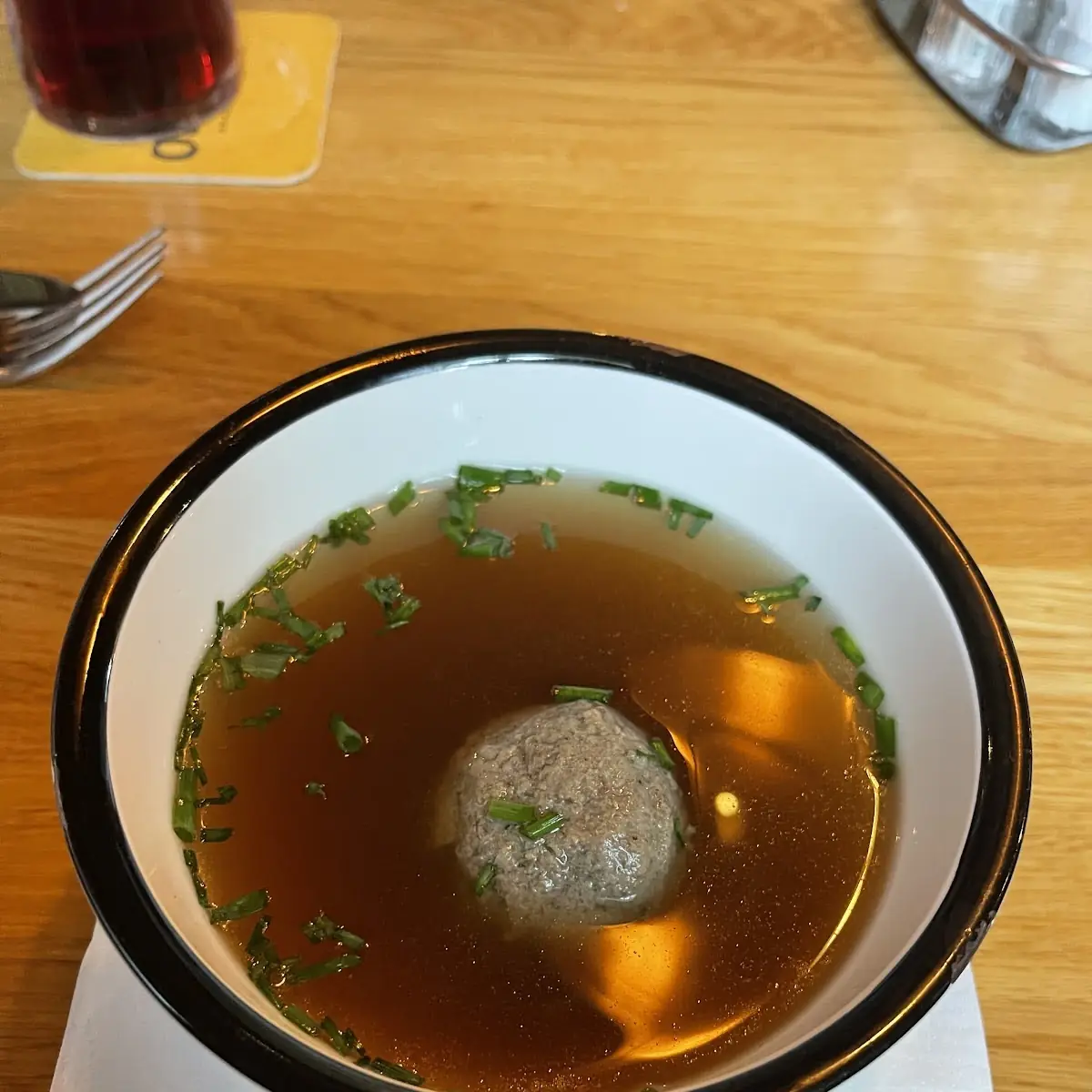 Leberknödelsuppe