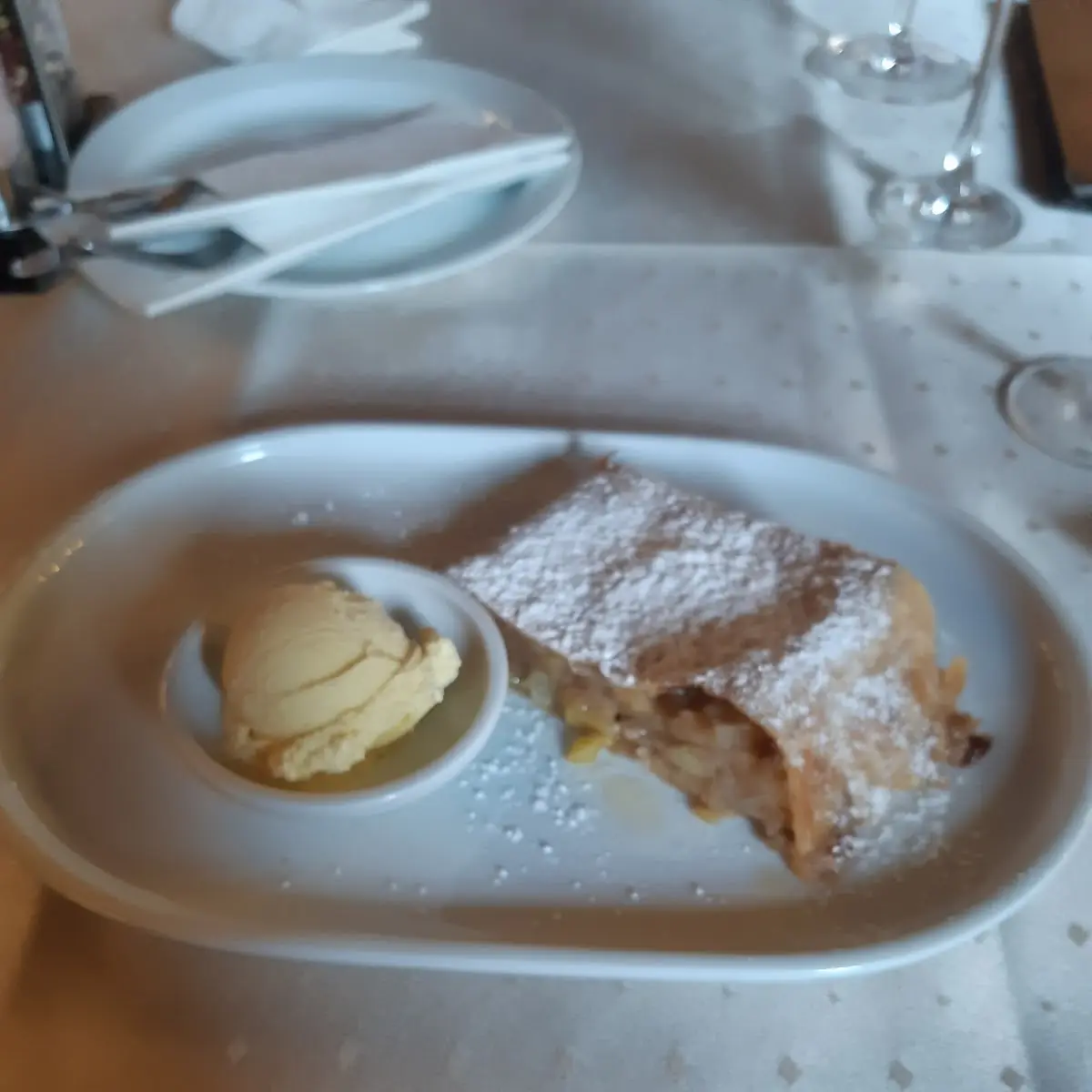 Apfelstrudel