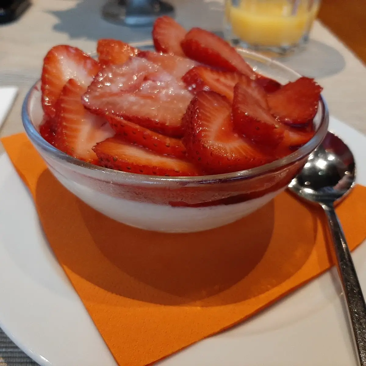 Panna Cotta Mit Erdbeeren