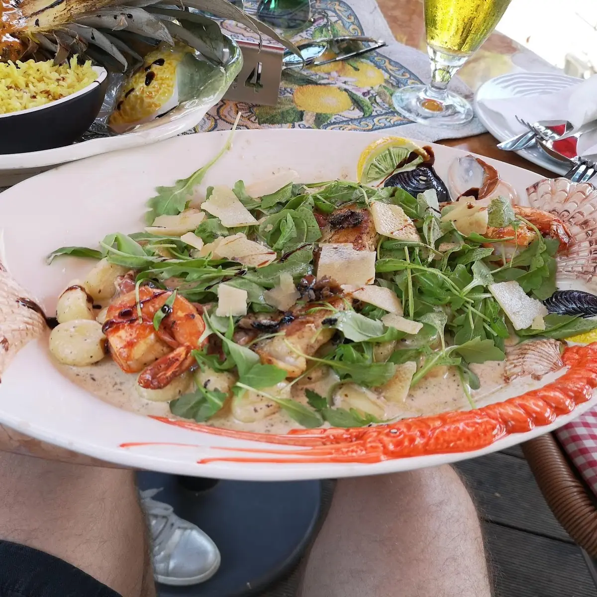 Gnocchi Mit Meeresfrüchen An Trüffelsauce