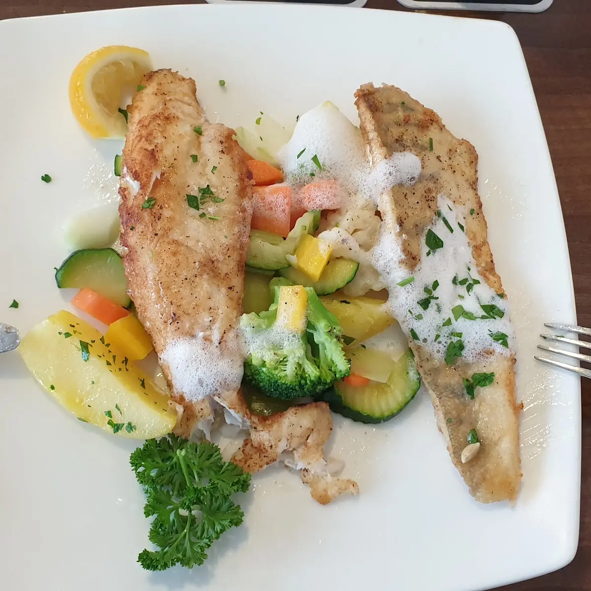 Zanderfilet Mit Kartoffeln Und Gemüse