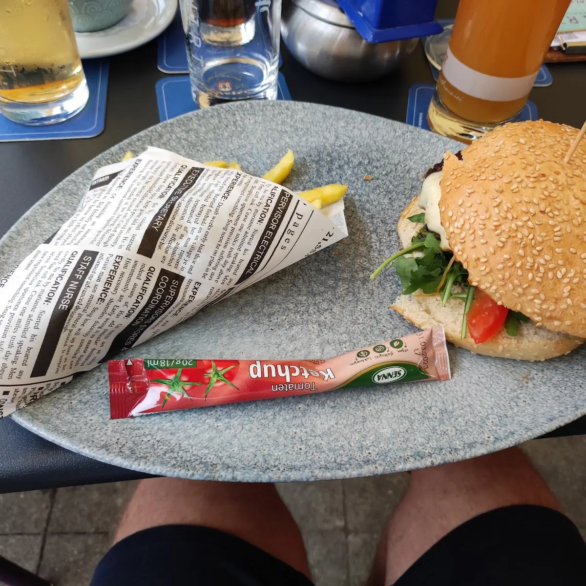 Italian Burger Mit Pommes