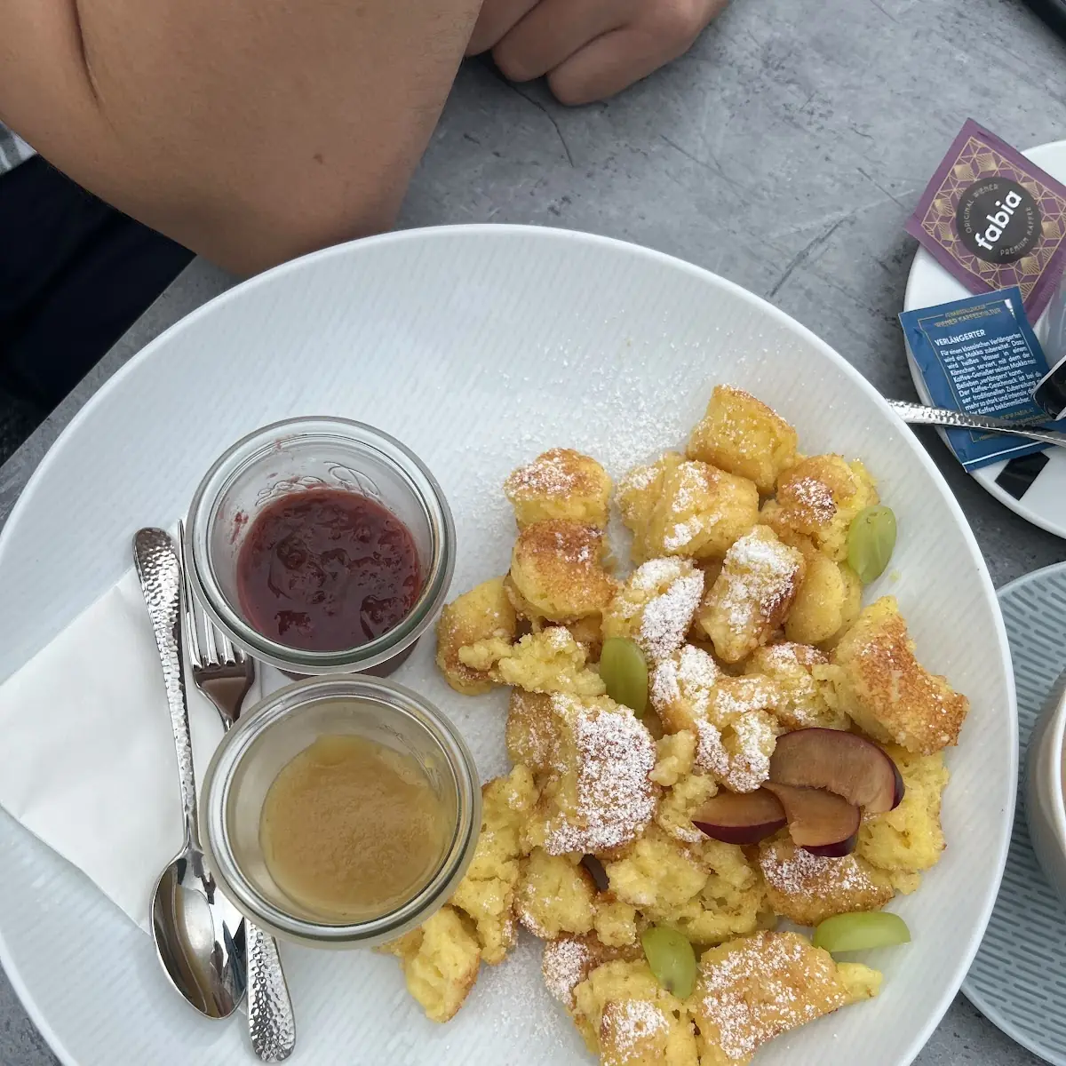 Kaiserschmarren Mit Apfelmus