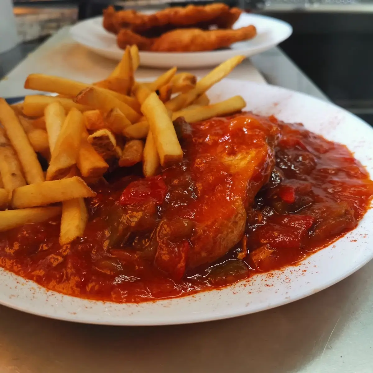 Letschoschnitzel Mit Pommes