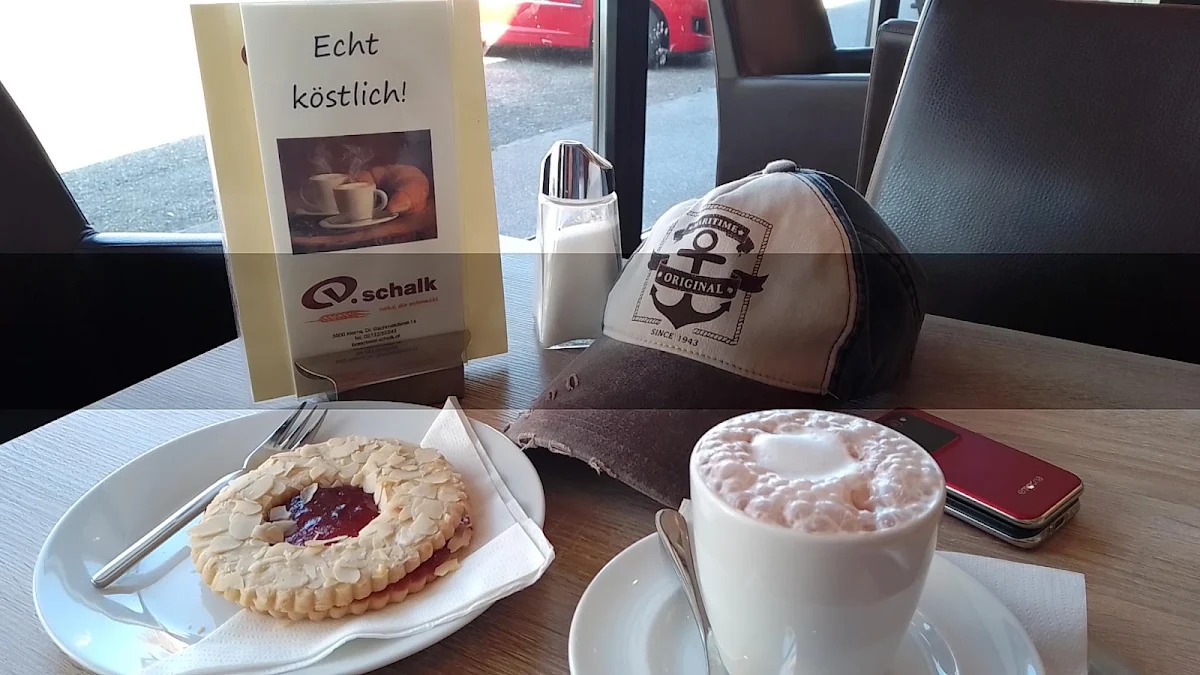Linzer Auge Mit Heißer Schokolade Für Wachaumaler Und Aktionskünstler Nader
