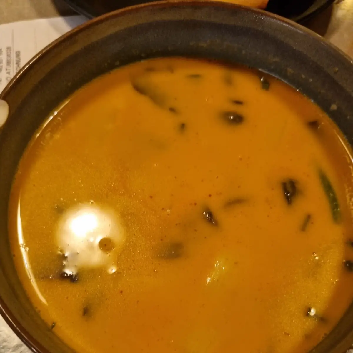 Cocos Suppe Mit Hühnerfleischsehr Sehr Scharf Und Curry