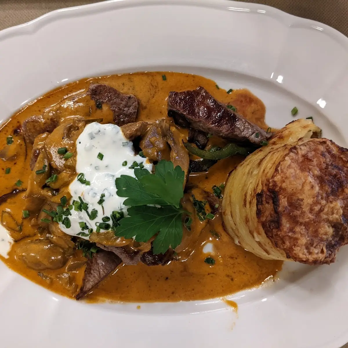 Boeuf Stroganoff